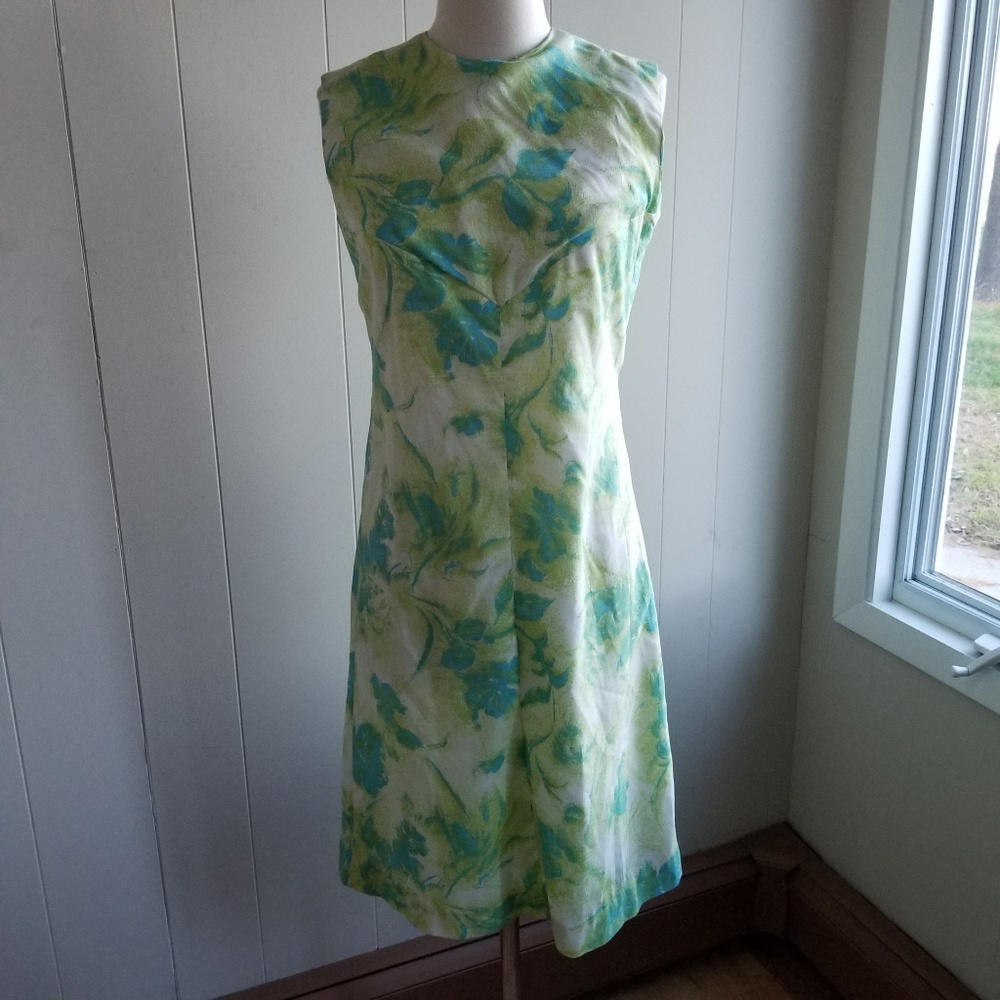 1950s Unlabeled Floral‎ Wiggle Dress